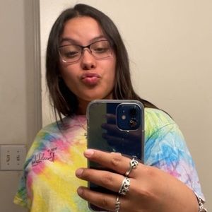 Meet your Posher, Mia